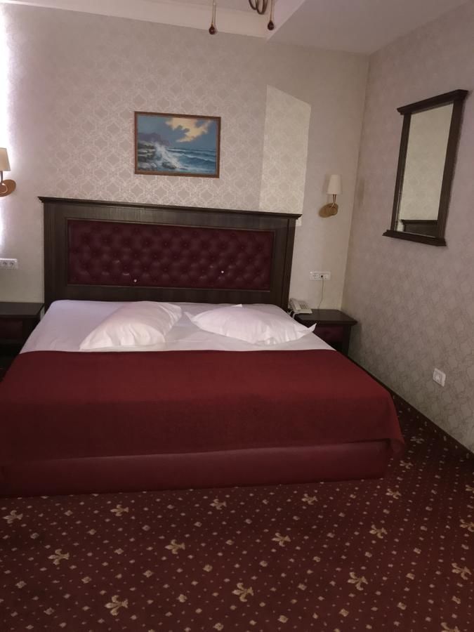 Отель Hotel Golden Palace Мамая-18
